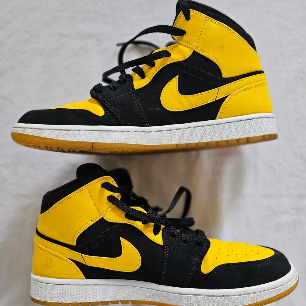 Jordan Black and Yellow Label Athletic Shoes - Picture 6 of 15